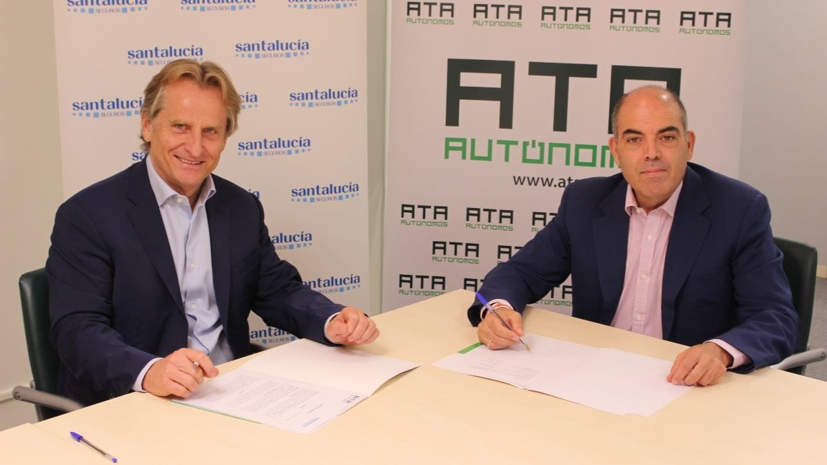 ATA y SANTALUCÍA firma un convenio para proteger a los autónomos.