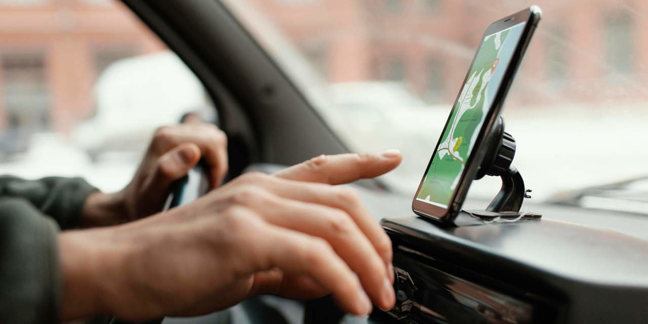 Los autónomos del taxi optimistas con las mejoras digitales, pero atentos a la competencia de los VTC.