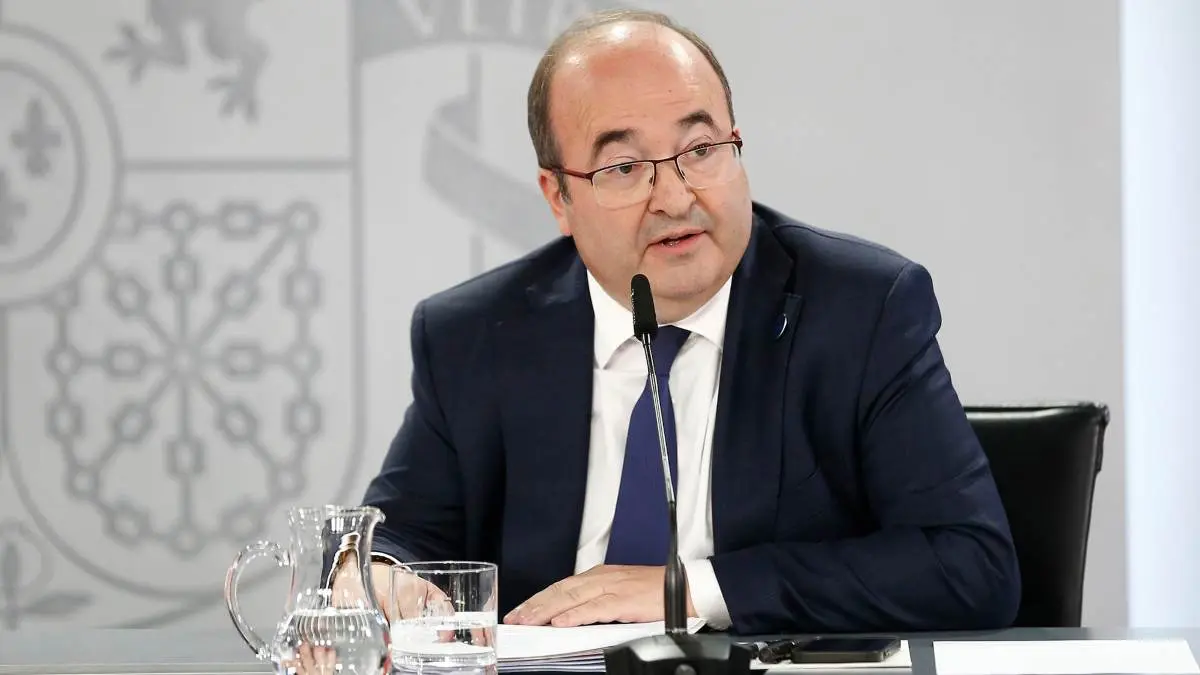 Miquel Iceta, ministro de Cultura, pide la colaboraci&oacute;n de los aut&oacute;nomos para el Bono Cultural