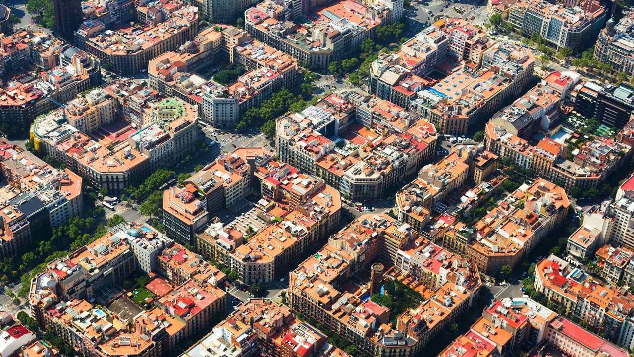 Barcelona se convierte en el destino preferido del mundo para los teletrabajadores extranjeros, según un estudio de IWG.