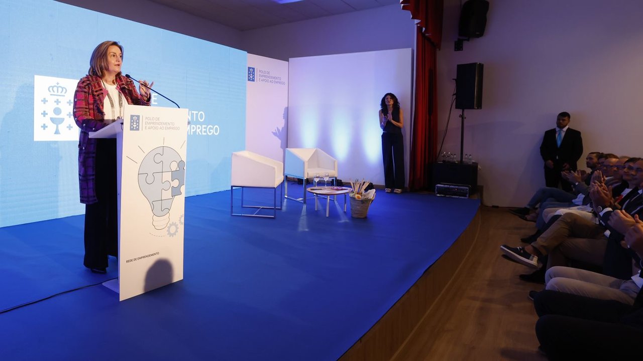 La Xunta de Galicia inaugura un nuevo centro para emprendedores en la localidad lucense de Friol.