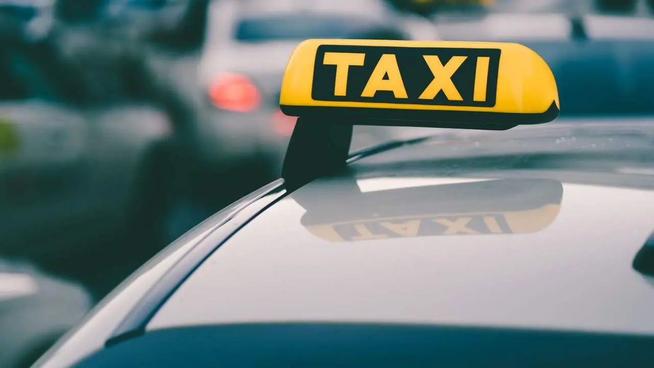 Nuevo reglamento para los aut&oacute;nomos del taxi en la Comunidad de Madrid: cambios a partir de 2024.