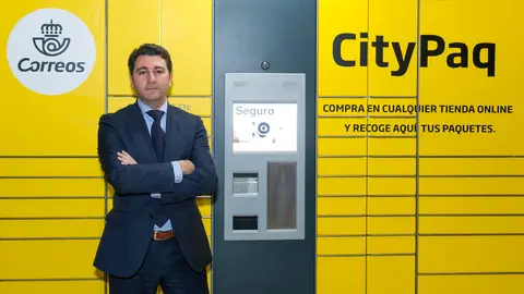 carlos mill&aacute;n correos director comercial