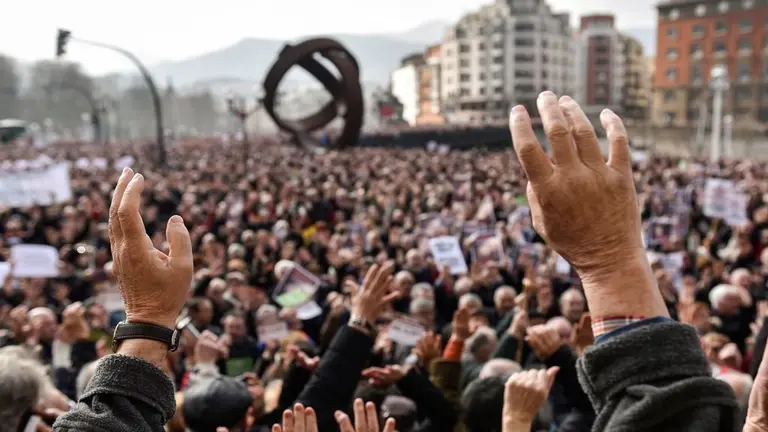 Opinion-Fondos_de_pensiones-Pensiones-Manifestaciones-Protestas_sociales-Impuestos-Tribunas_288732623_67988568_1024x576