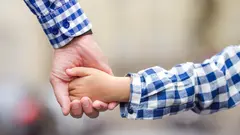 Los gestores a&uacute;n no saben c&oacute;mo gestionar con la Seguridad Social el permiso parental de ocho semanas.