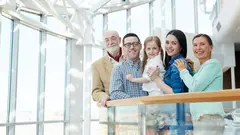 S&oacute;lo un tercio de las empresas familiares planifica con tiempo su relevo generacional.