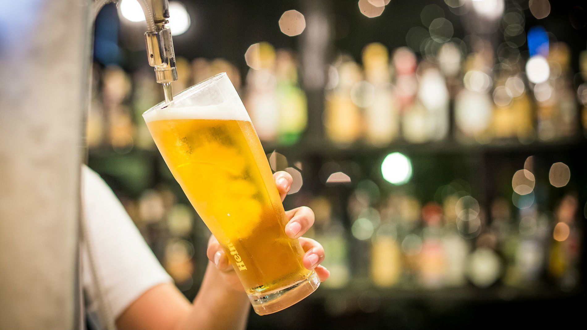 La cerveza supone hasta el 40% de la facturación de los pequeños bares