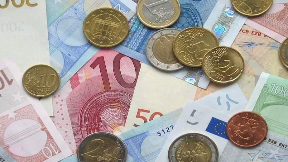 Euros en diferentes denominaciones.